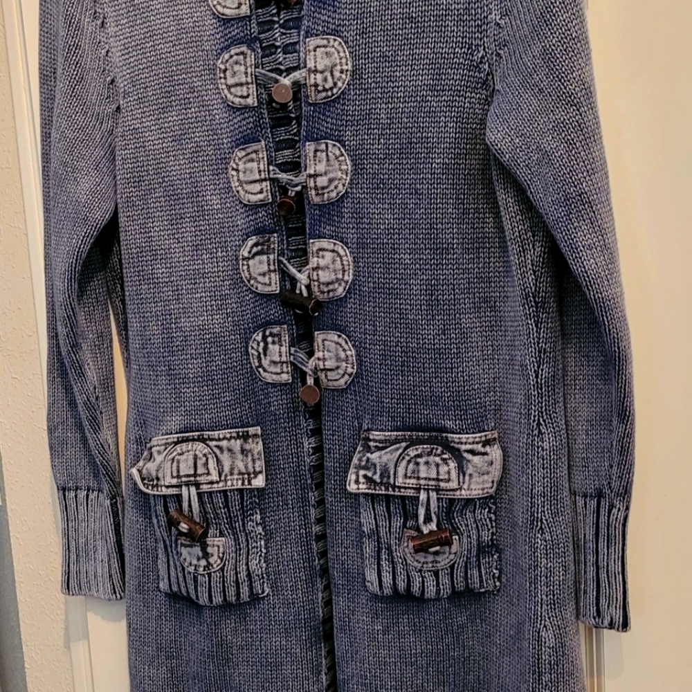 Toggle button sweater